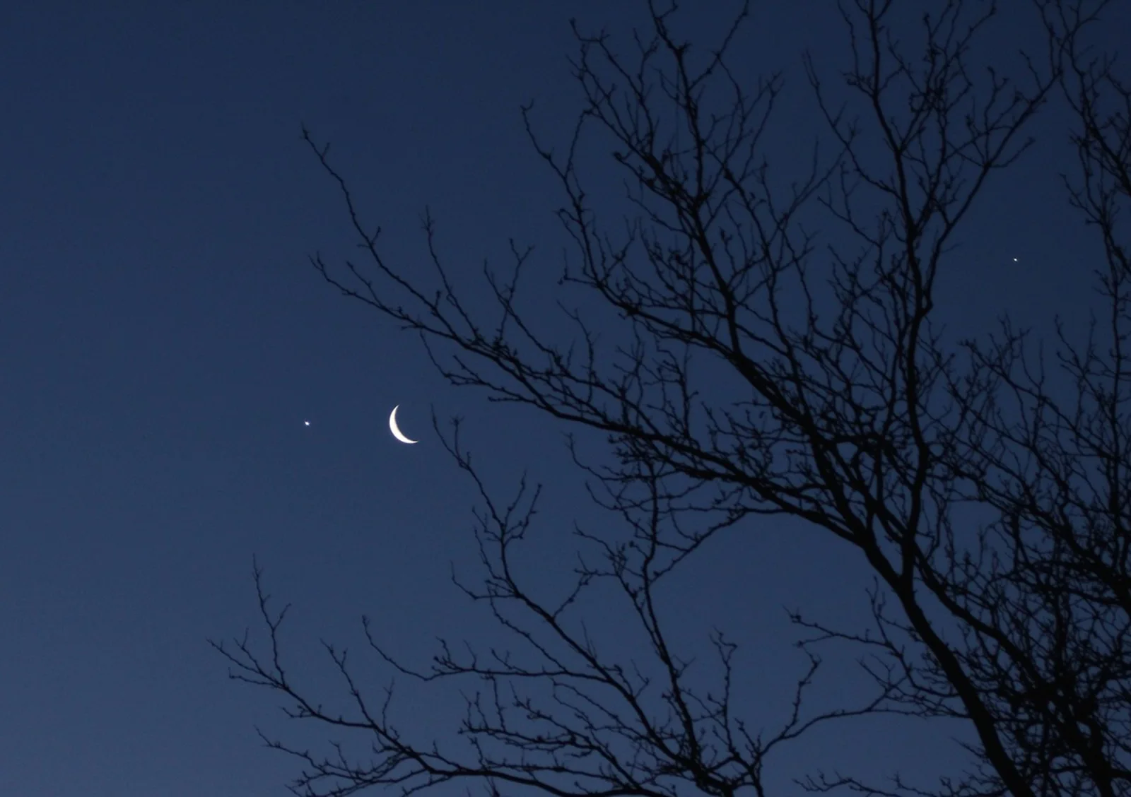 Crescent Moon with Venus and Jupiter in the evening sky