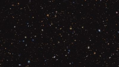 JWST JADES NIRCam infrared deep-field view of the GOODS-South region revealing thousands of distant early-universe galaxies relevant to the search for Population III stars.