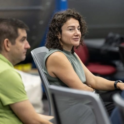 NASA astronauts Jack Hathaway and Jessica Meir participate in a medical emergency training session