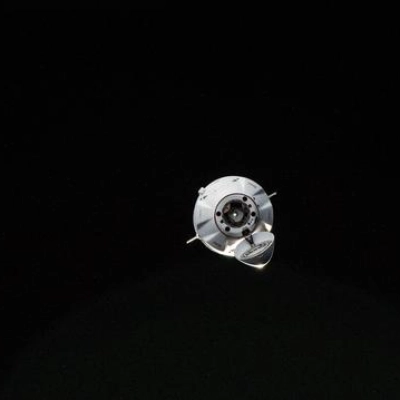 The SpaceX Dragon cargo craft approaches the International Space Station