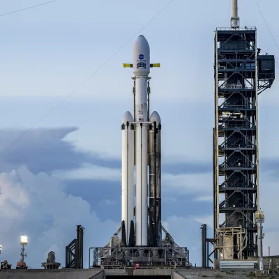 Roman Space Telescope Vertical at LC 39A
