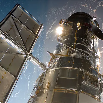Grappling Hubble (2009)