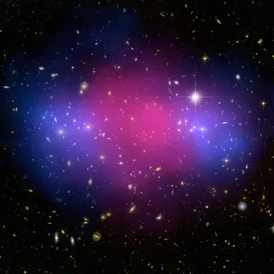 Hubble and Chandra Composite of the Galaxy Cluster MACS J0025.4-1222