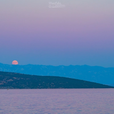 Buck Moon and Belt of Venus
