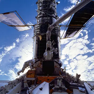 Preping a Fine Guidance Sensor for Return to Earth (1999)