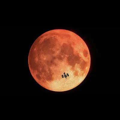 Hubble Observes the Total Lunar Eclipse (Artist’s Illustration)